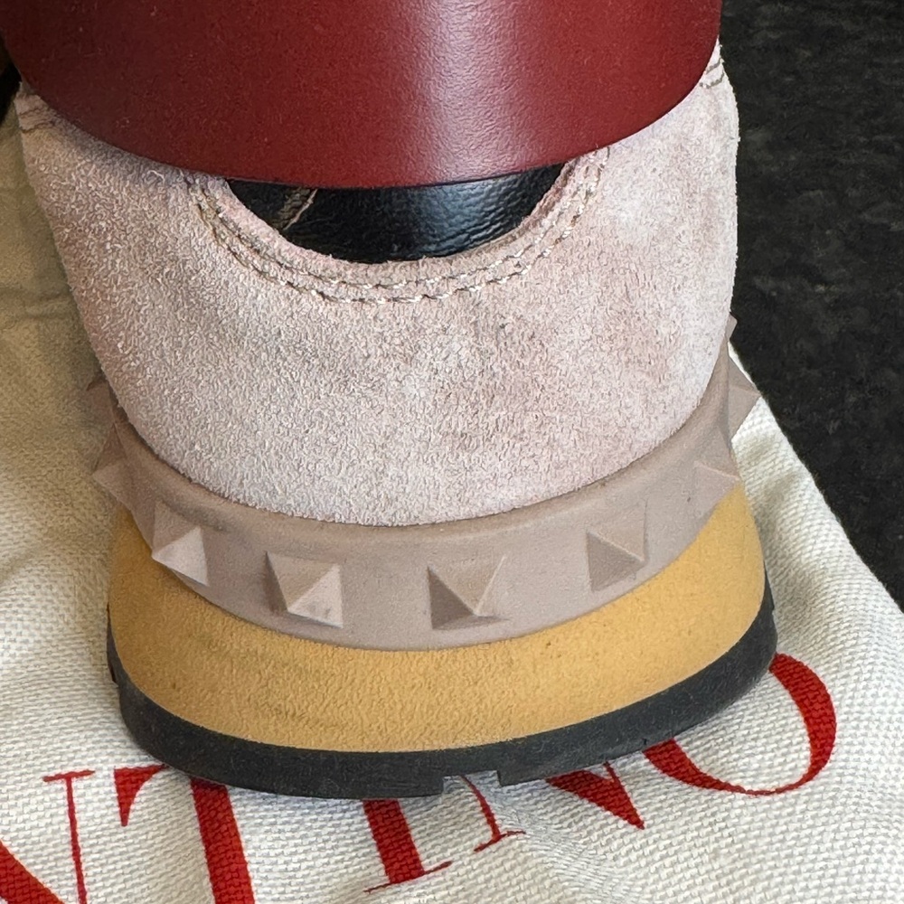 Valentino Garavani Rockrunner Sneakers - Picture 10 of 14